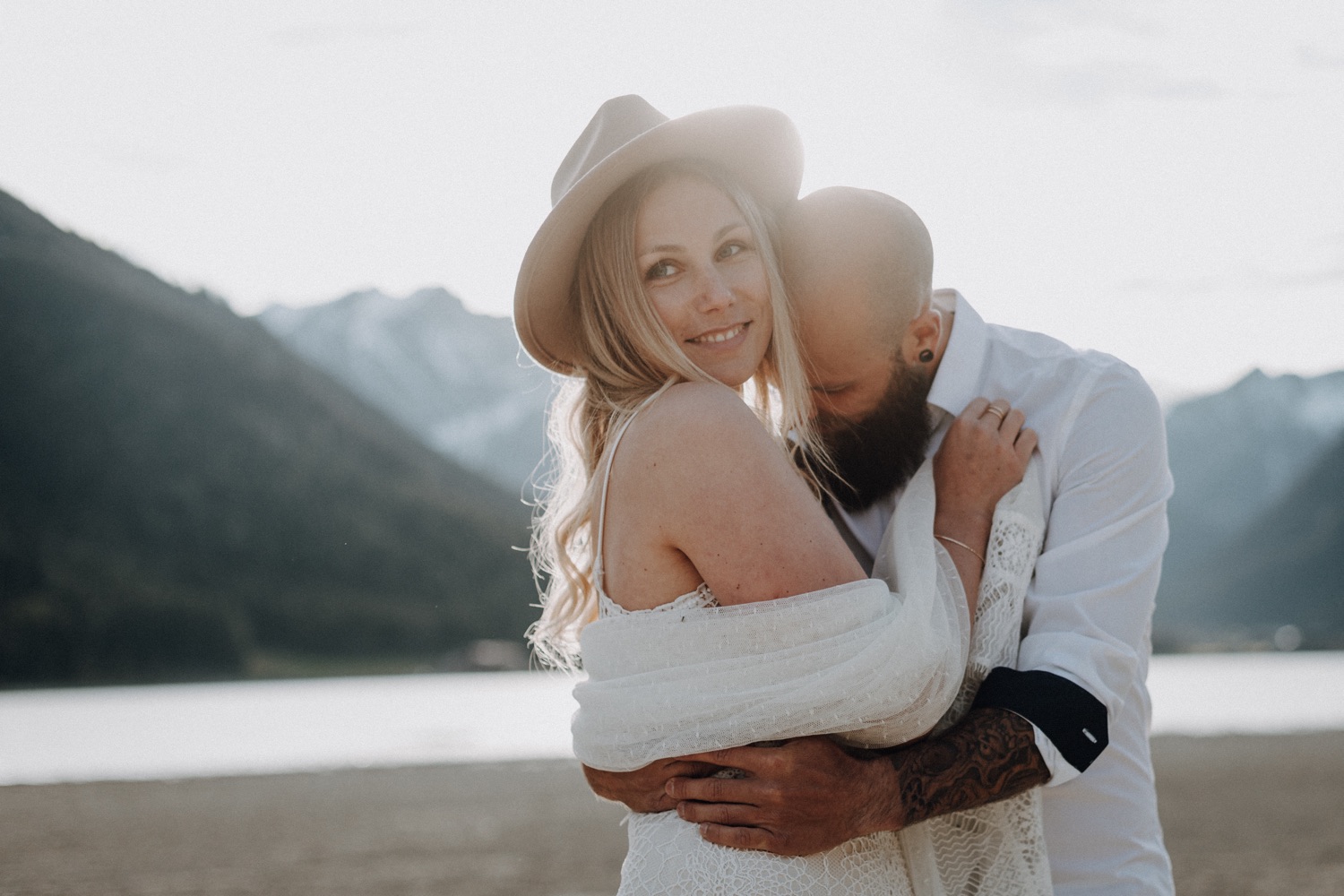 Elopement in Tirol, Achensee, Paarshooting, Sonnenuntergang, Emotionen