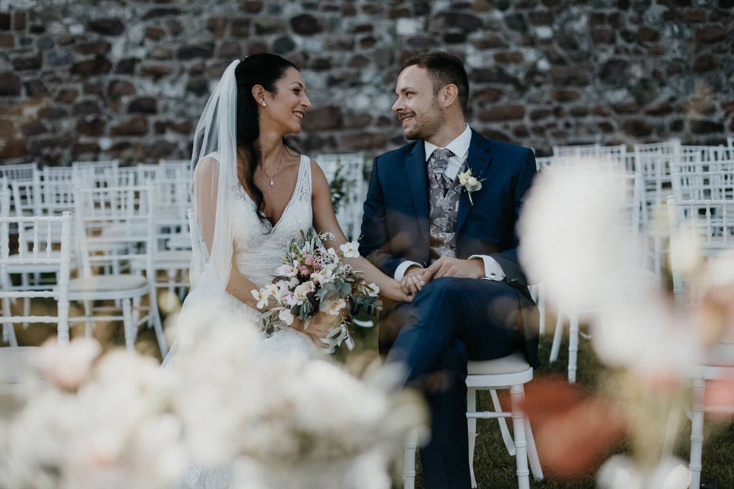 Hochzeit in Südtirol auf Schloss Freudenstein bei Meran, Braut und Bräutigam, Paarshooting