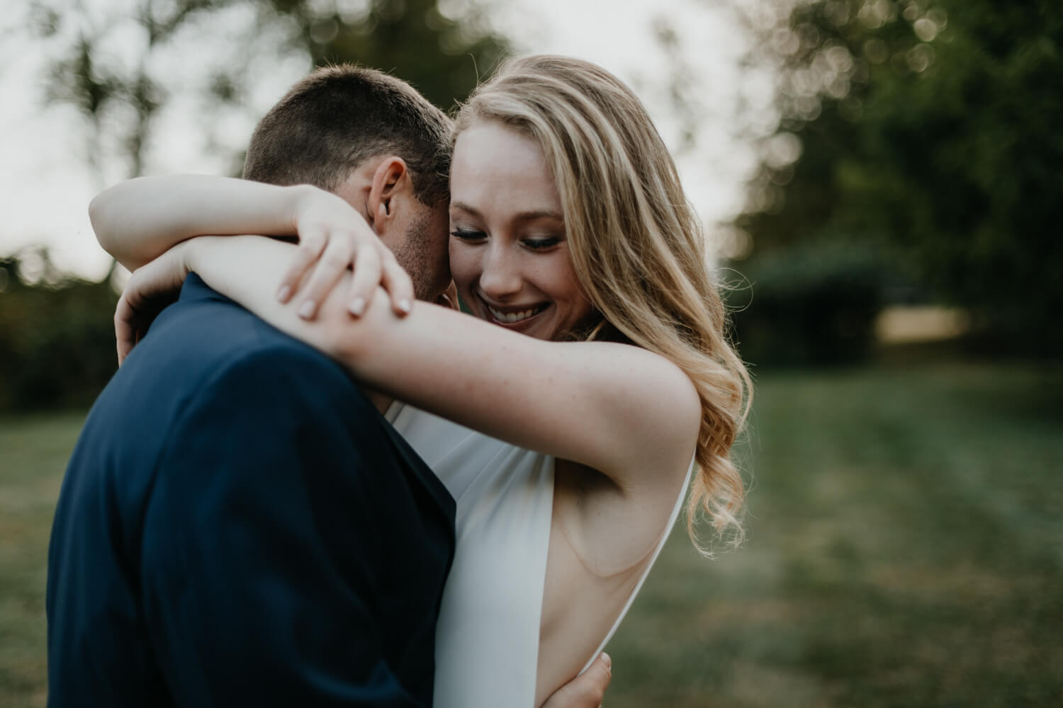 Gartenhochzeit, Hochzeit USA, Brautpaarshooting, Emotionen