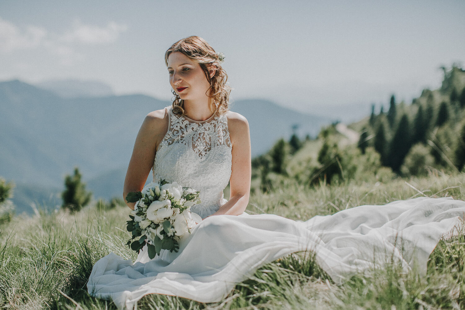 After Wedding Shooting in den Dolomiten, Brautportrait, Braut, Brautkleid