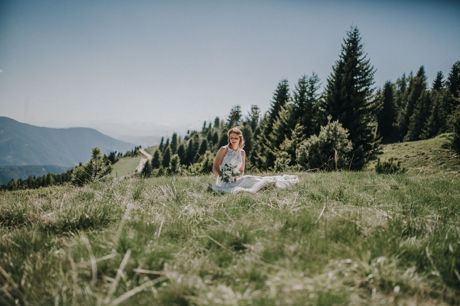 After Wedding Shooting in den Dolomiten, Brautportrait, Braut, Brautkleid