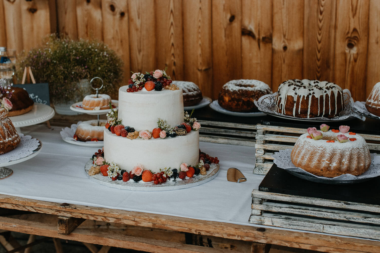 Sarah und Lukas, Hochzeit, freie Trauung, Glaserhof Gnadenwald, Kuchen, Hochzeitstorte
