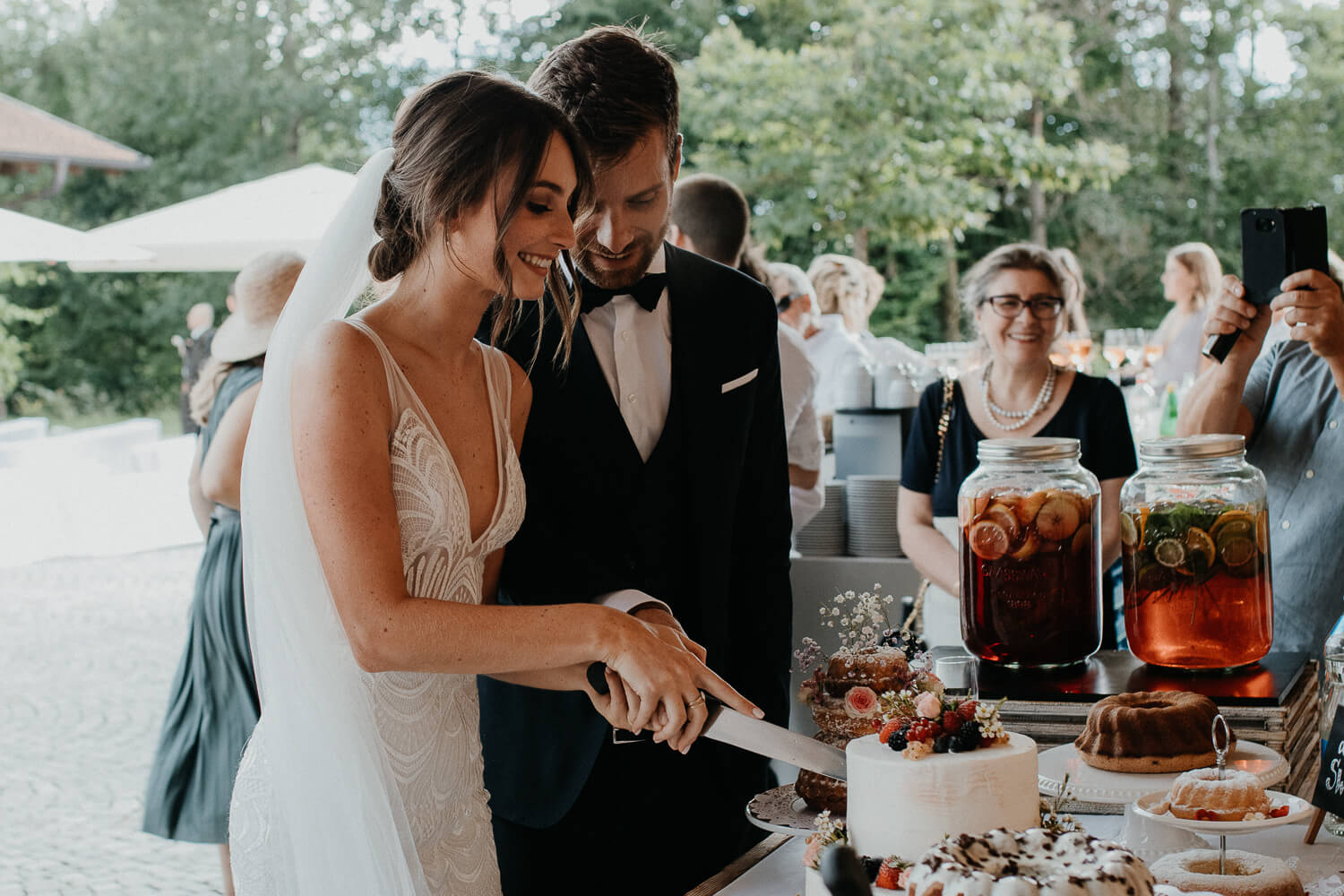 Sarah und Lukas, Hochzeit, freie Trauung, Glaserhof Gnadenwald, Kuchen, Hochzeitstorte