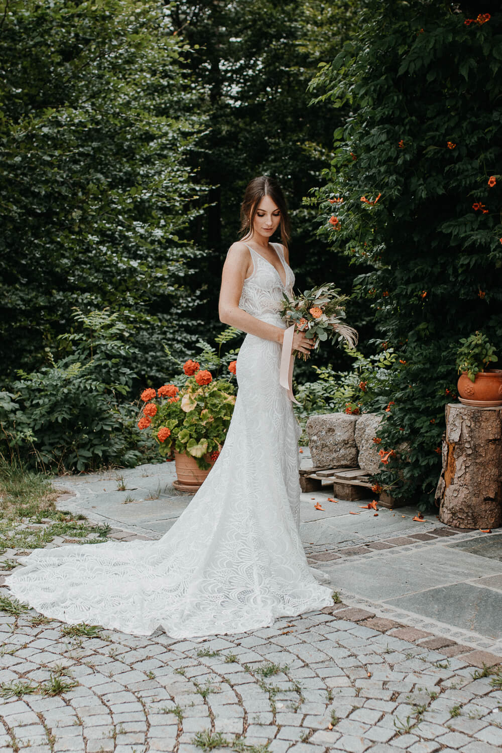Sarah und Lukas, Hochzeit, freie Trauung, Glaserhof Gnadenwald, Braut, Brautportrait