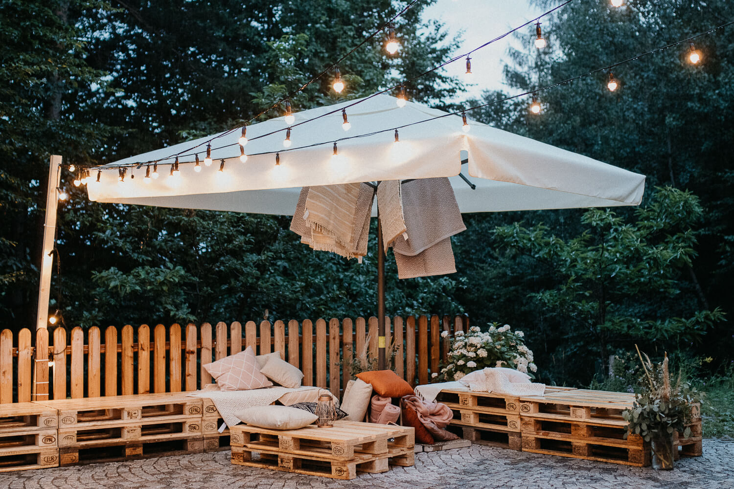 Sarah und Lukas, Hochzeit, freie Trauung, Glaserhof Gnadenwald, Dekoration, Details