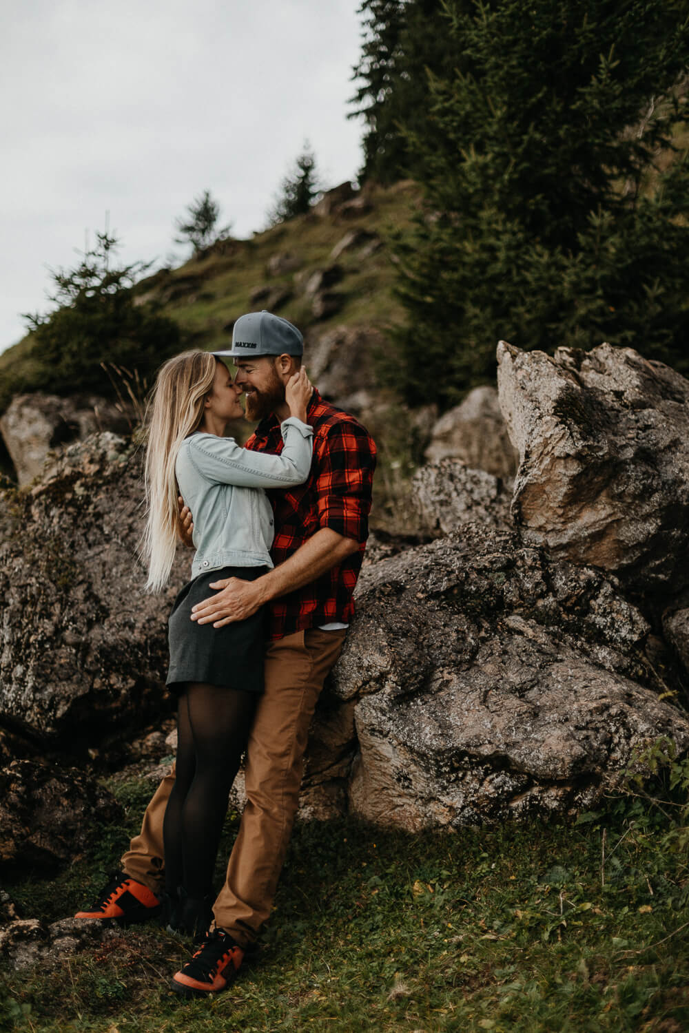 Victoria und Martin, Kitzbühler Alpen, Paarshooting, Felsen, Natur